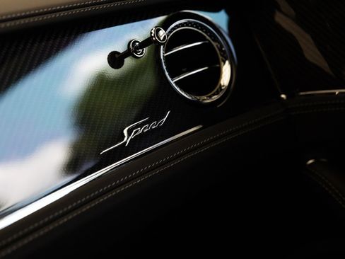 New 2025 Bentley Flying Spur Plug-In Hybrid image 26