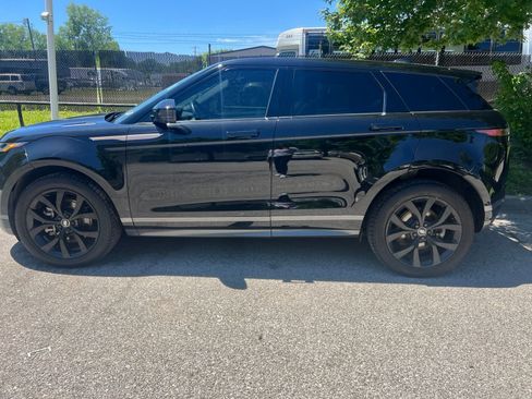 Used 2022 Land Rover Range Rover Evoque R-Dynamic S AWD/4WD image 9