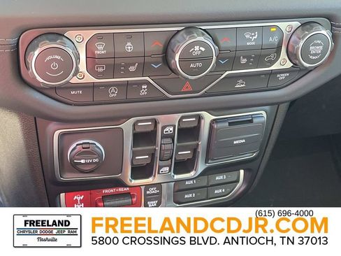 New 2025 Jeep Gladiator Rubicon w/ Convenience Group image 20