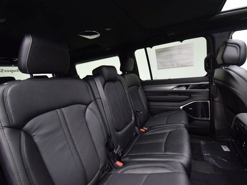 New 2026 Jeep Grand Wagoneer Limited AWD/4WD image 20