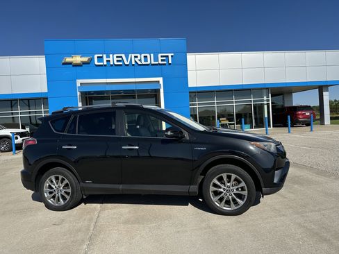 Used 2017 Toyota RAV4 Limited w/ Advanced Technology Package AWD/4WD image 2