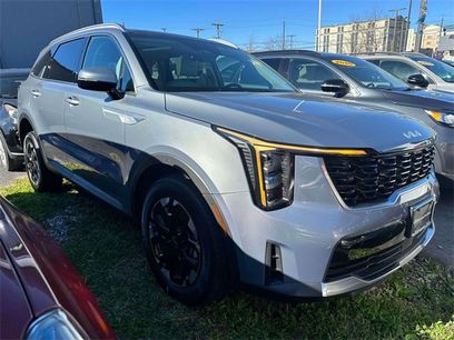 Certified 2025 Kia Sorento S w/ Panoramic Sunroof Package