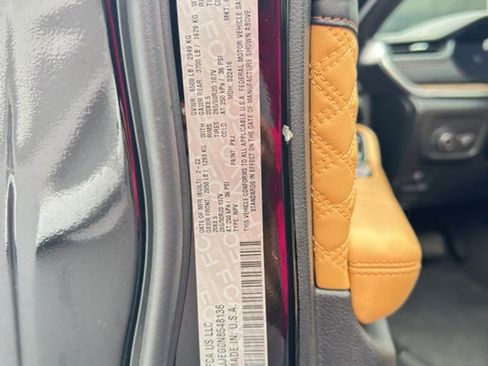 Used 2022 Jeep Grand Cherokee L Summit w/ Luxury Tech Group V image 35