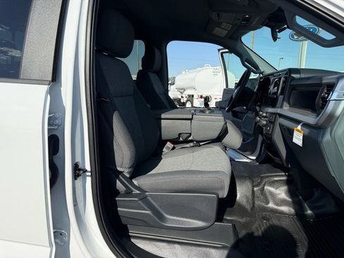 New 2026 Ford F550 4x4 Crew Cab image 14