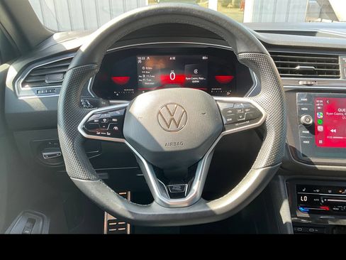 Used 2022 Volkswagen Tiguan SE R-Line AWD/4WD image 3