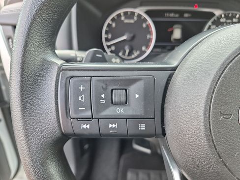 Used 2023 Nissan Rogue S AWD/4WD image 16