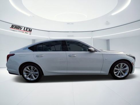 Used 2025 Cadillac CT5 Premium Luxury image 2