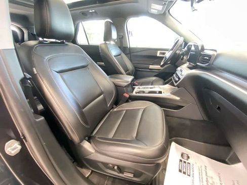 Used 2021 Ford Explorer XLT w/ Equipment Group 202A AWD/4WD image 29