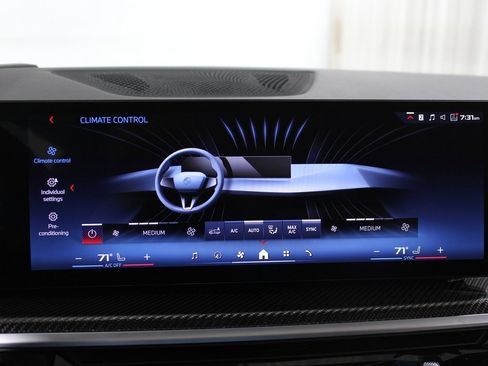 Certified 2025 BMW X5 M60i w/ Parking Assistance Package image 11