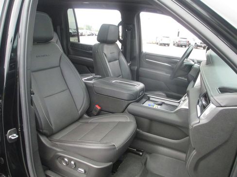 Used 2023 GMC Yukon XL Denali w/ Max Trailering Package AWD/4WD image 26