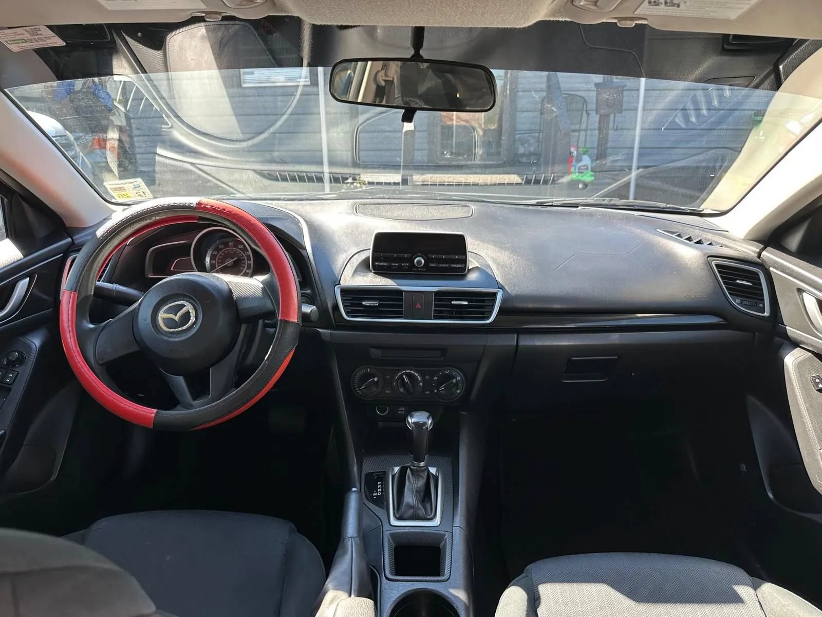 Used 2015 MAZDA MAZDA3 i SV FWD image 17