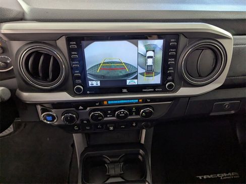 Used 2020 Toyota Tacoma Limited image 25