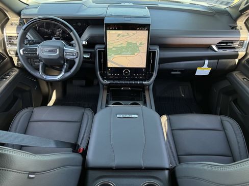 New 2026 GMC Yukon XL Denali w/ Denali Reserve Package image 9