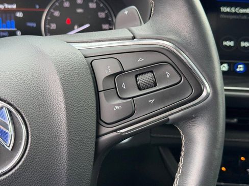 Used 2023 Buick Envision Essence image 17