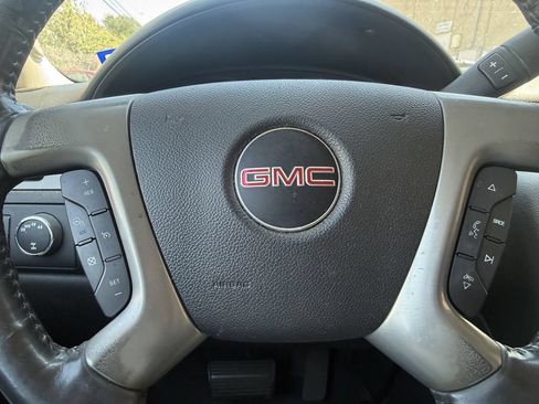 Used 2012 GMC Yukon SLT w/ SLT-2 Equipment Package AWD/4WD image 8