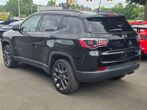 Used 2021 Jeep Compass Latitude AWD/4WD image 4