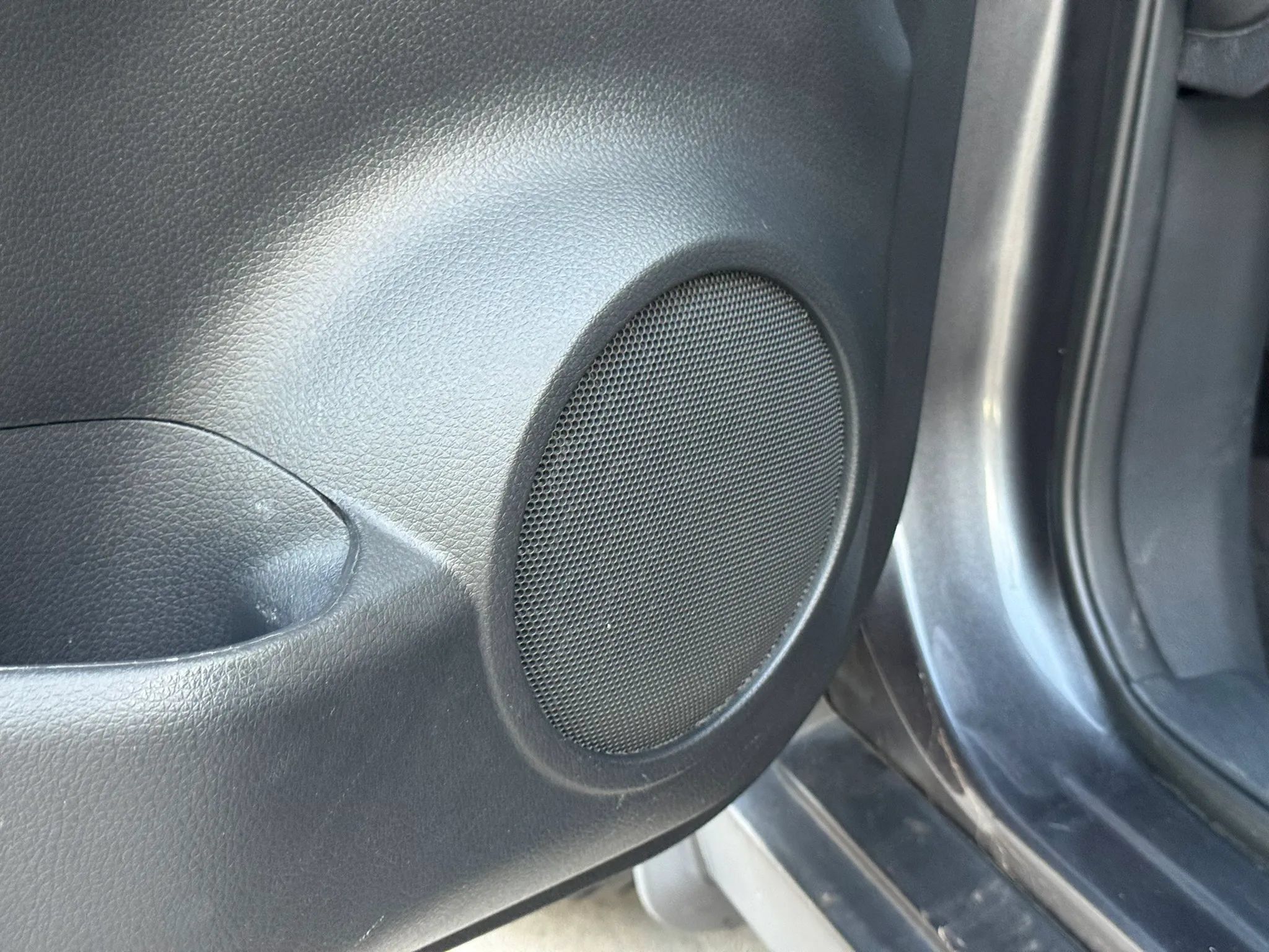 Used 2015 Nissan Rogue SL FWD image 13