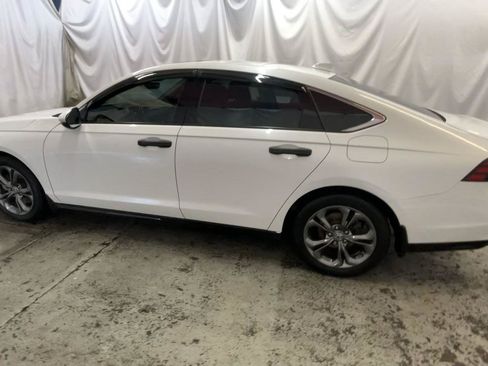 Used 2023 Honda Accord EX-L image 10