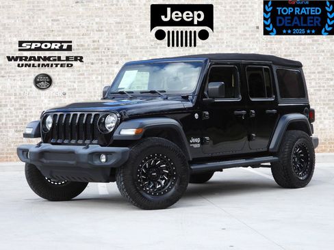 Used 2019 Jeep Wrangler Unlimited Sport S AWD/4WD image 2