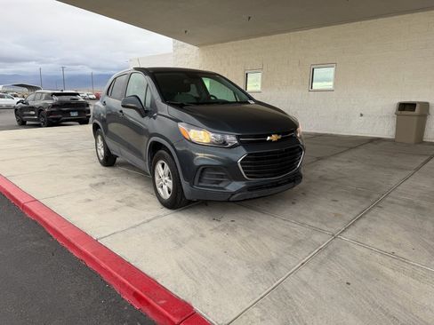 Used 2021 Chevrolet Trax LS w/ Tint and Cruise Package image 1
