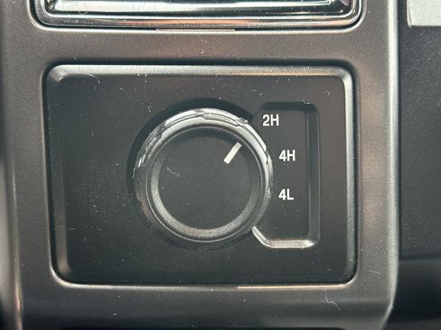 Used 2020 Ford F150 XLT w/ Equipment Group 302A Luxury image 26