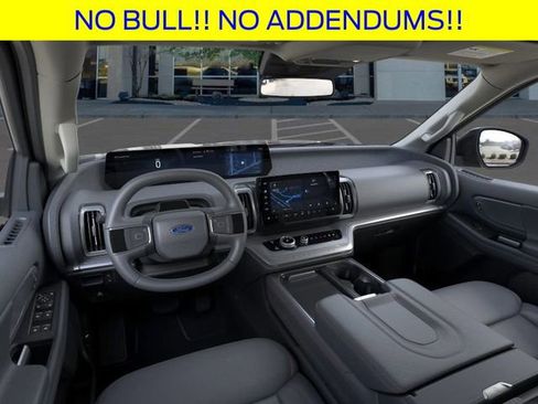 New 2025 Ford Expedition Active image 10