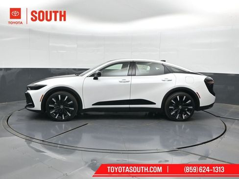 New 2026 Toyota Crown Platinum AWD/4WD image 7