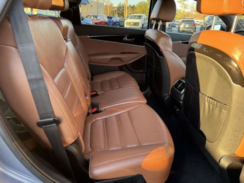Used 2019 Kia Sorento SX image 30