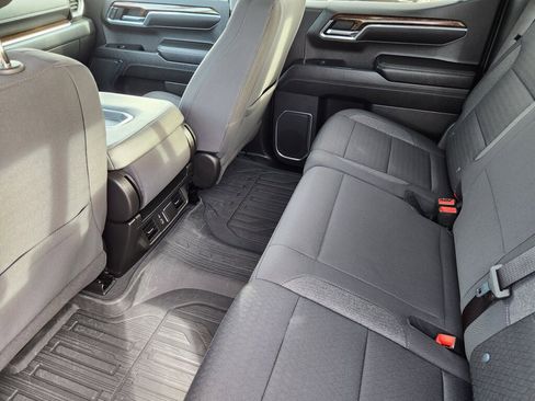 Used 2023 GMC Sierra 1500 SLE w/ Preferred Package image 9