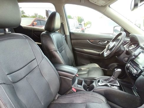 Used 2018 Nissan Rogue SL image 18