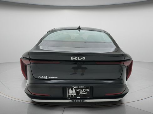 Used 2025 Kia K4 LXS FWD image 7