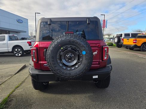New 2025 Ford Bronco Badlands image 6