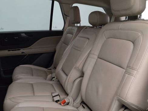 Used 2022 Lincoln Aviator Reserve w/ Elements Package Plus RWD image 18