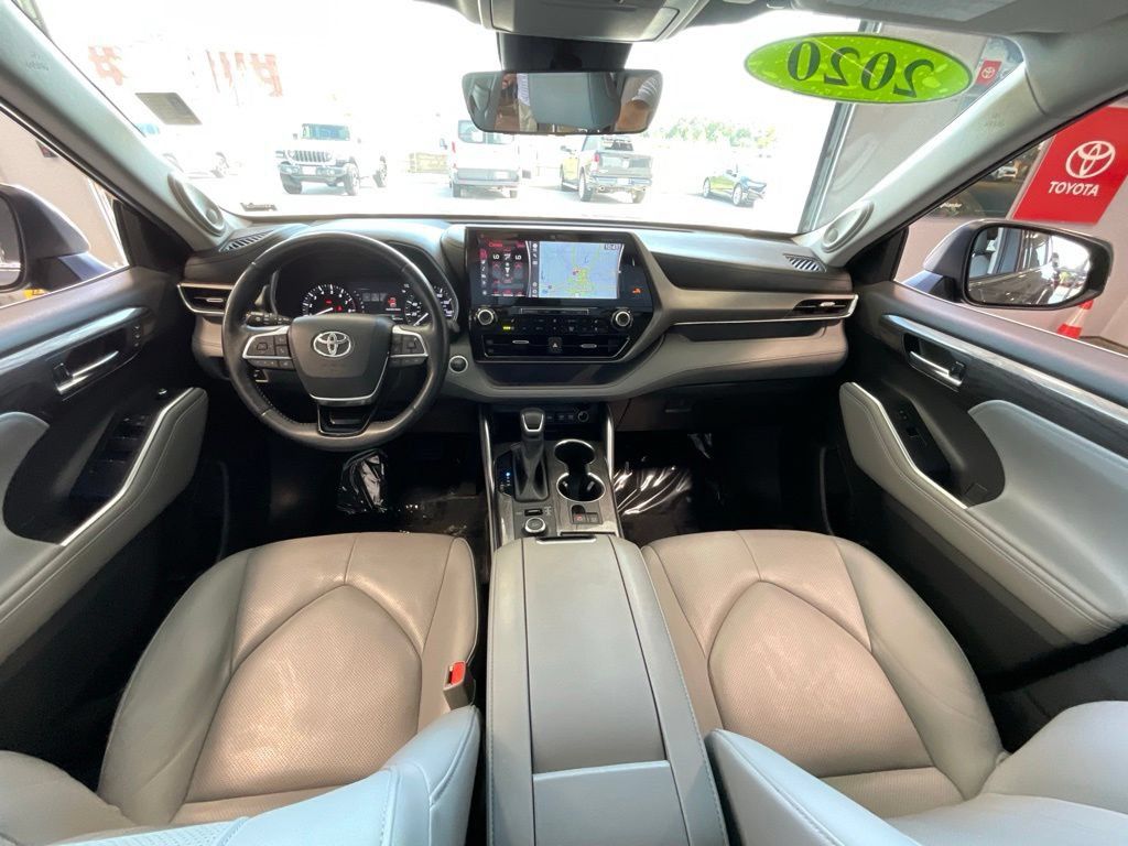Used 2020 Toyota Highlander Limited w/ Protection Package #3 AWD/4WD image 8
