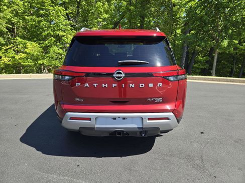 Used 2024 Nissan Pathfinder Platinum w/ Cargo Package AWD/4WD image 8