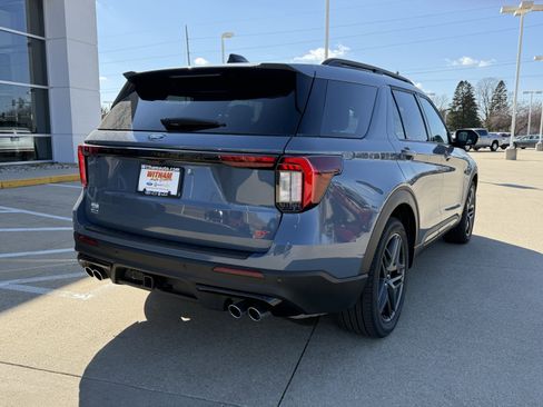Used 2025 Ford Explorer ST AWD/4WD image 4