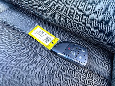 Used 2022 GMC Sierra 1500 Elevation image 30