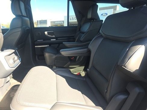 Certified 2025 Ford Expedition Platinum w/ Stealth Performance Package image 11