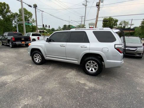 Used 2011 Toyota 4Runner Limited AWD/4WD image 7