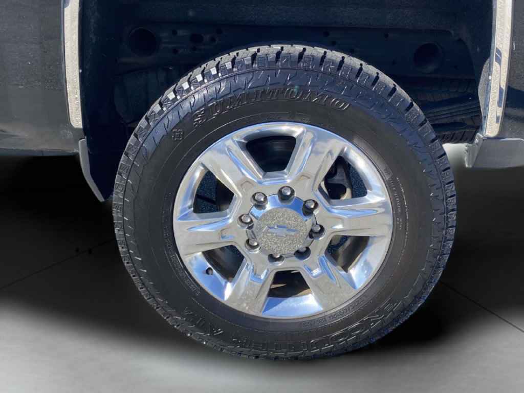 Used 2018 Chevrolet Silverado 2500 LTZ w/ Duramax Plus Package AWD/4WD image 8