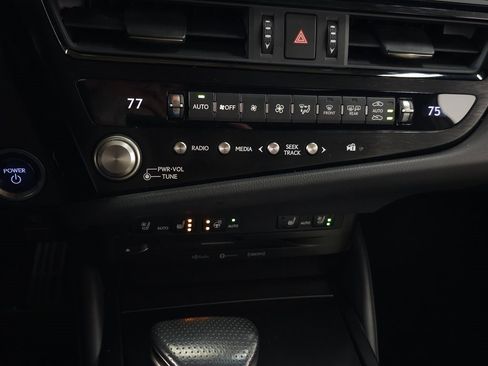 Used 2022 Lexus ES 300h F Sport w/ Accessory Package 2 image 34