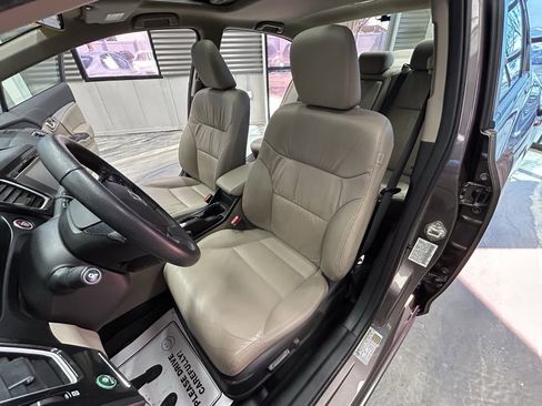 Used 2014 Honda Civic EX-L image 8