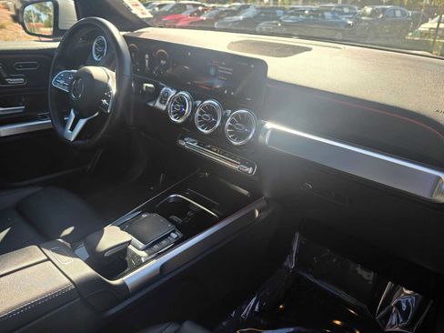 Certified 2023 Mercedes-Benz GLB 250 image 11