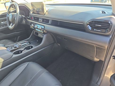 Used 2024 Honda Pilot Touring image 33