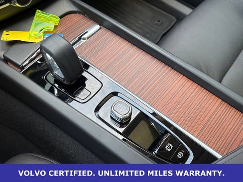 Certified 2023 Volvo XC60 B5 Plus w/ Climate Package AWD/4WD image 21