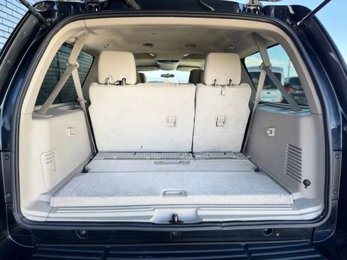 Used 2011 Ford Expedition EL XLT image 16