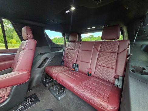 Used 2025 Cadillac Escalade Sport w/ Touring Package AWD/4WD image 21