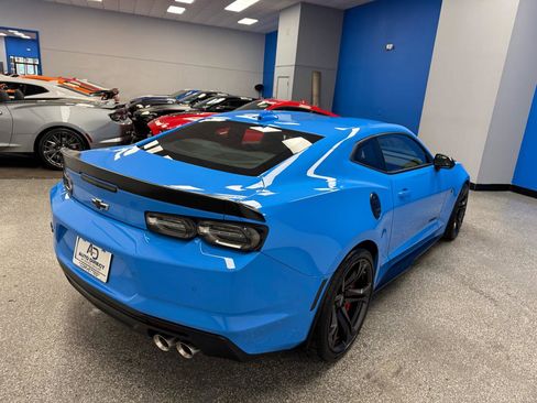 Used 2023 Chevrolet Camaro SS RWD image 7
