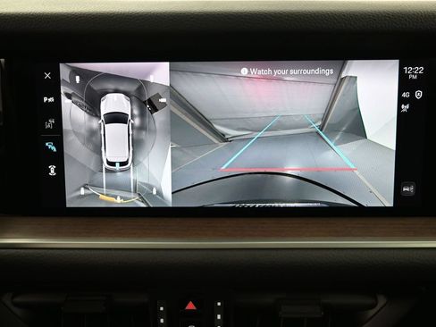Certified 2025 Porsche Cayenne AWD/4WD image 19