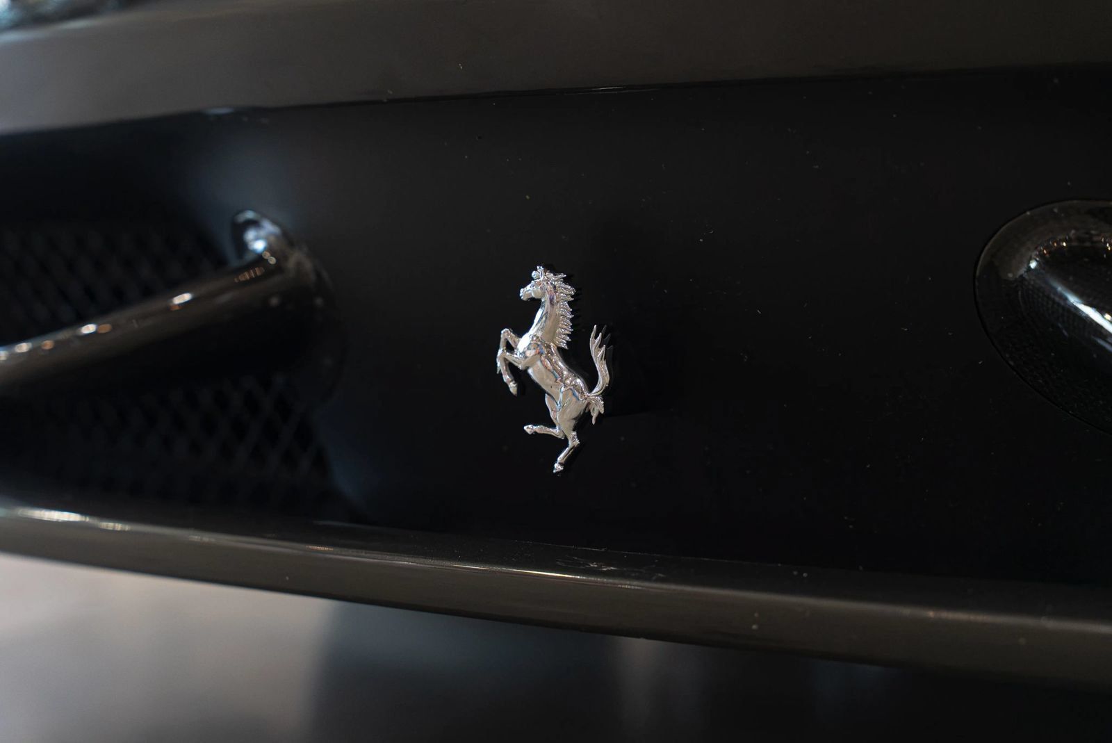 Used 2013 Ferrari 458 Spider RWD image 9